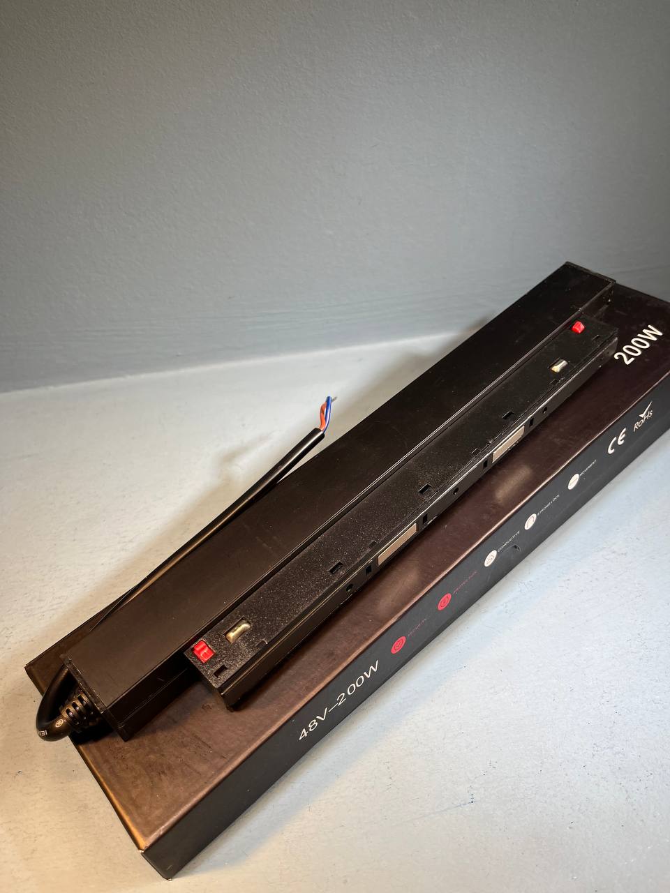 منبع تغذیه چراغ مگنتی پاور ۲۰۰وات