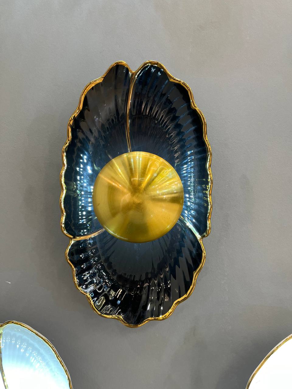 چراغ دیواری چینی مشکی