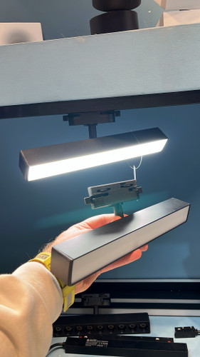 چراغ ریلی طرح مگنتی ۲۰ وات